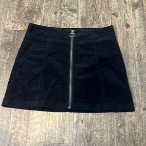 🛍️5 for 25🛍️Black corduroy skirt